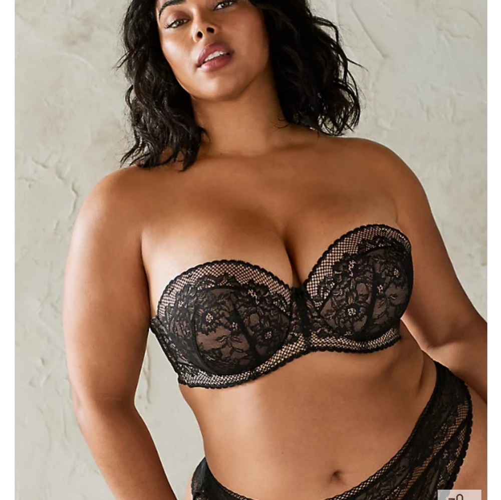 BLACK LACE PUSH-UP MULTIWAY STRAPLESS BRA